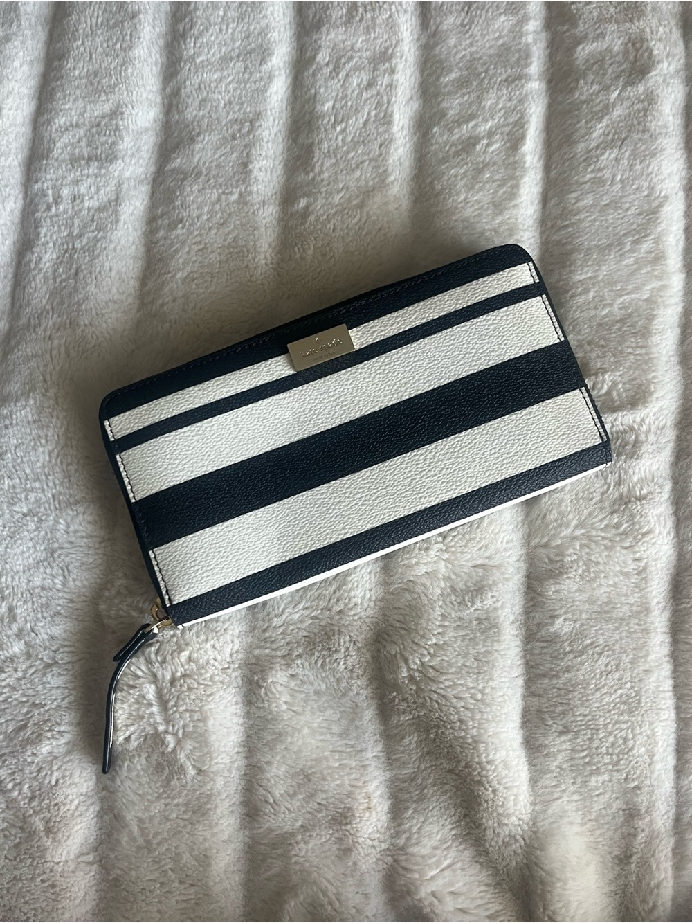 KATE SPADE Iconic Striped Wallet